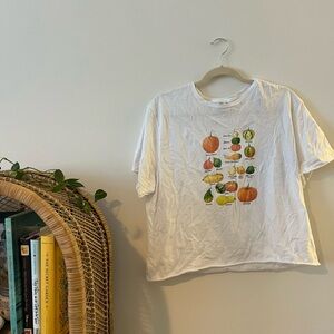 Pumpkin cropped tee